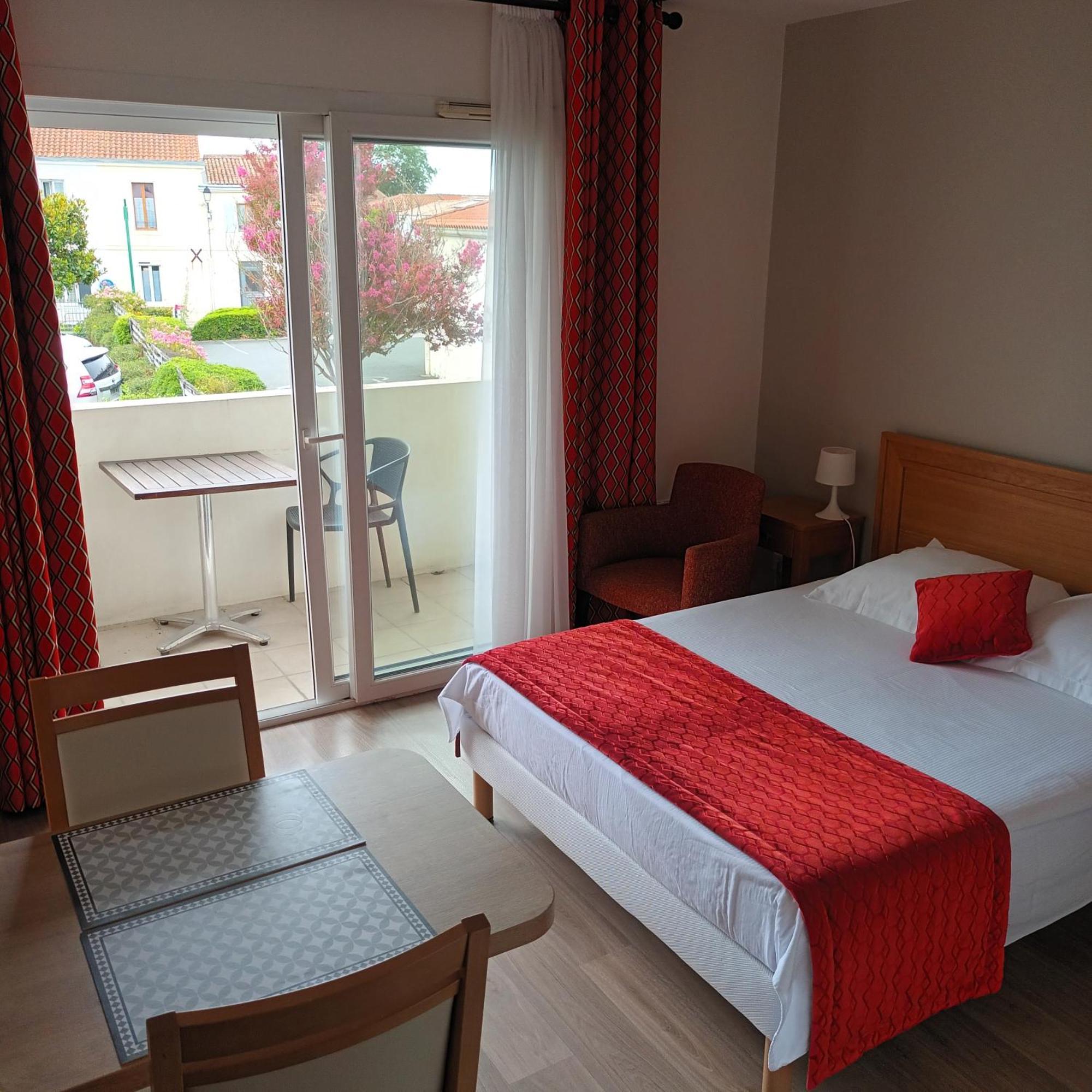 Domitys Le Clos Du Cedre Aparthotel Dompierre-sur-Mer Buitenkant foto
